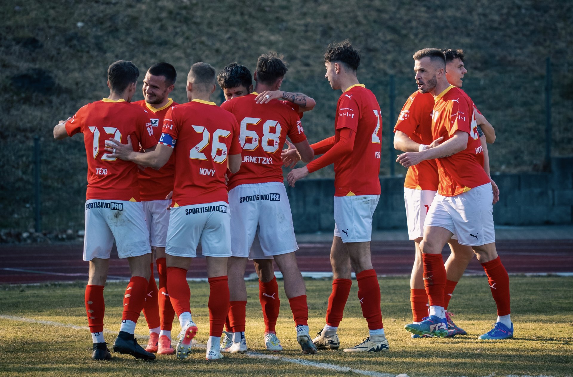 Zbrojovka nast��lela Varnsdorfu t�i g�ly a veze dom� d�le�itou v�hru