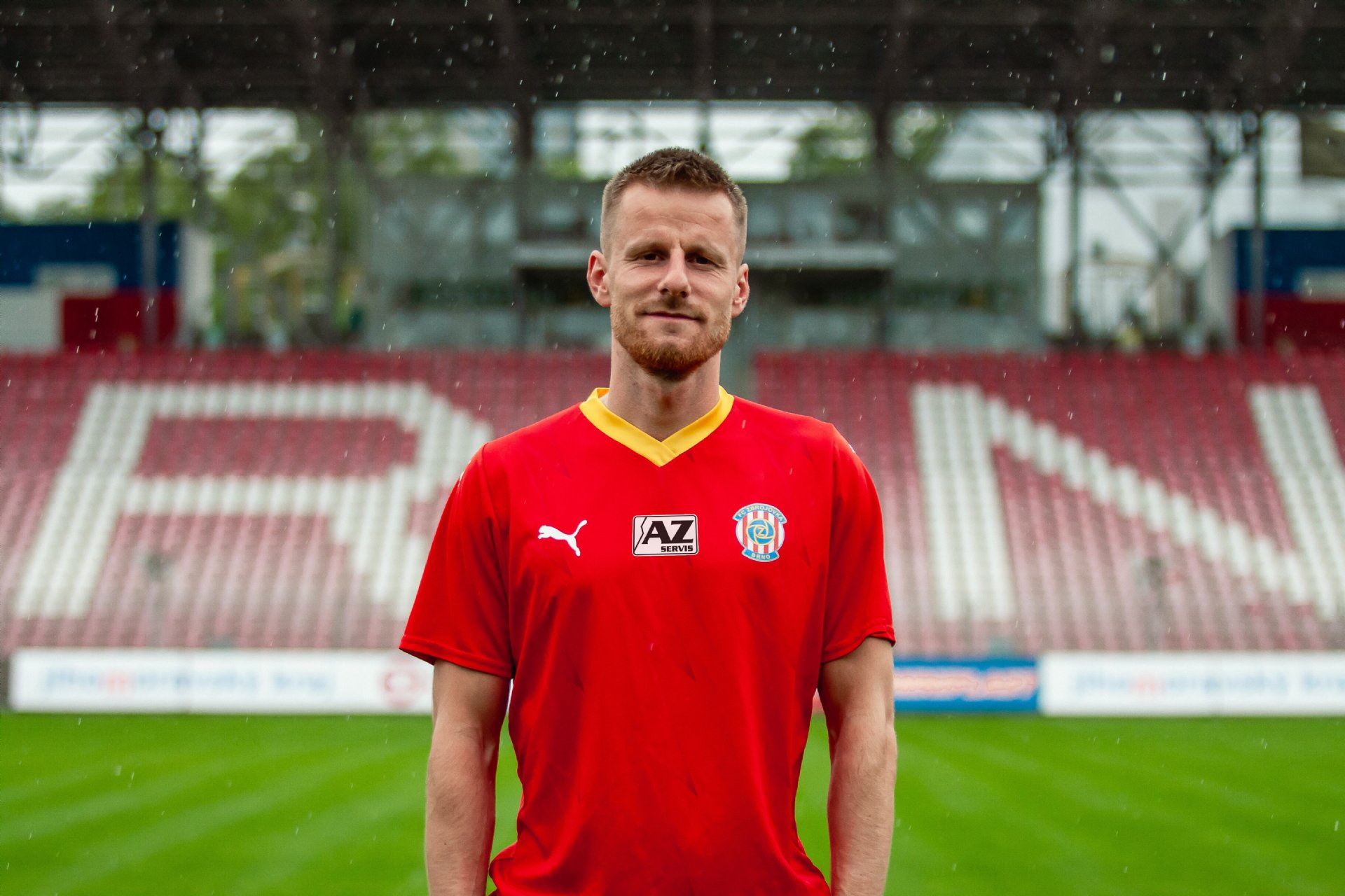 Jan Juro�ka posiluje Zbrojovku. Zku�en� bek p�ich�z� z Ban�ku Ostrava