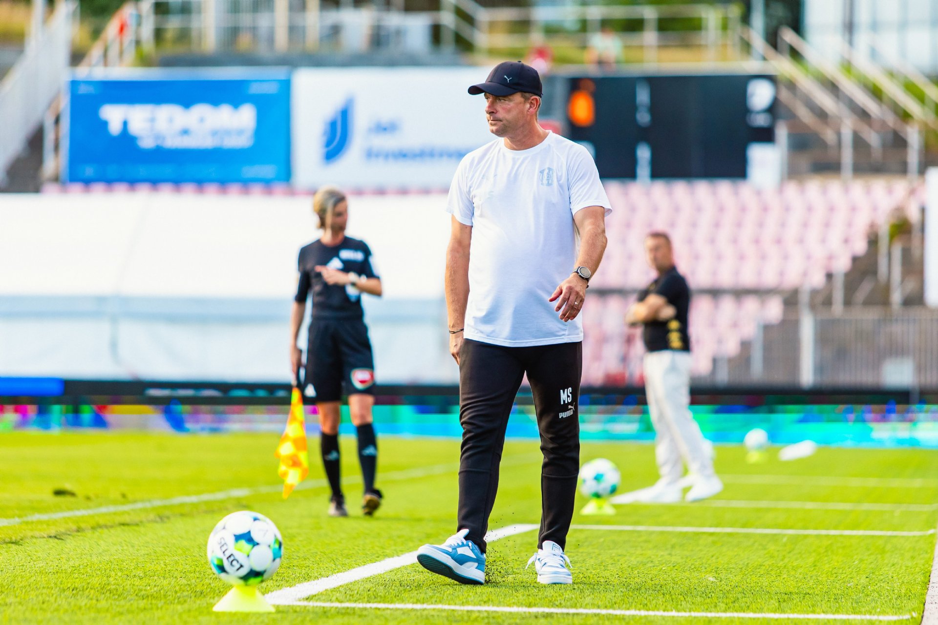 Tiskov� konference po rem�ze Zbrojovky s Artisem