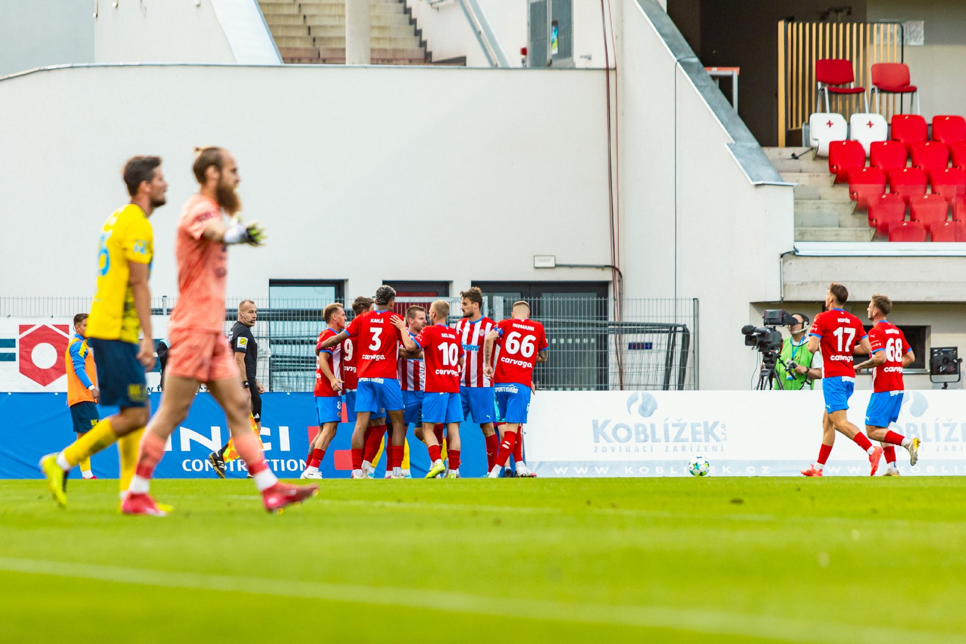 Zbrojovka veze z h�i�t� Chrudimi t�i body, rozhodl Kanakimana