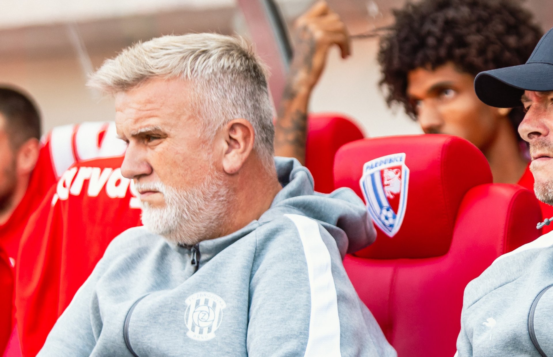 Reakce asistenta tren�ra Ji��ho Sa��ka po v�h�e nad Chrudim�