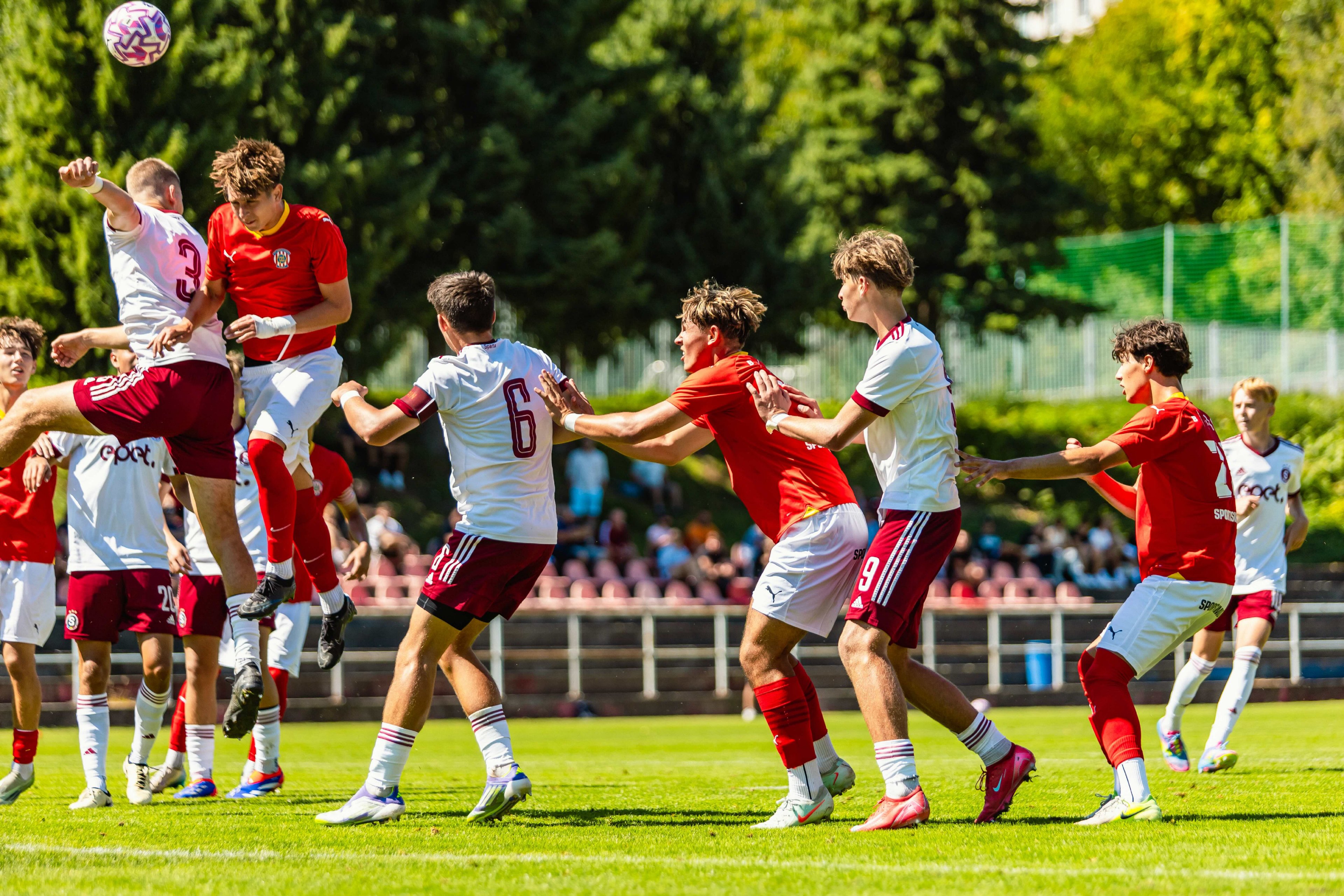 PREVIEW: Ml�de� �ekaj� dal�� d�le�it� boje o body