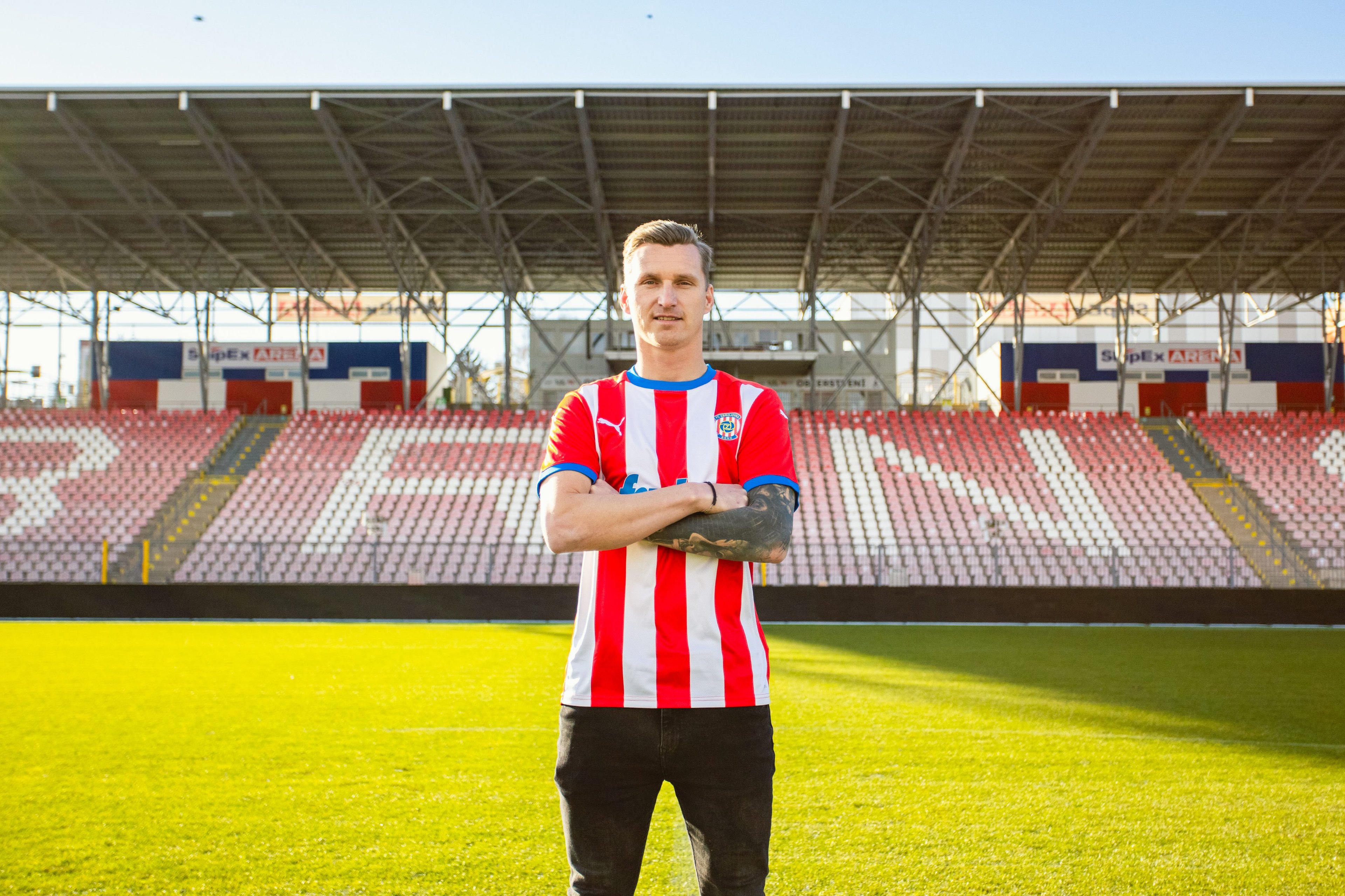 Zbrojovka hl�s� posilu do defenzivy, z Loty�ska p�ich�z� Petr Mare�