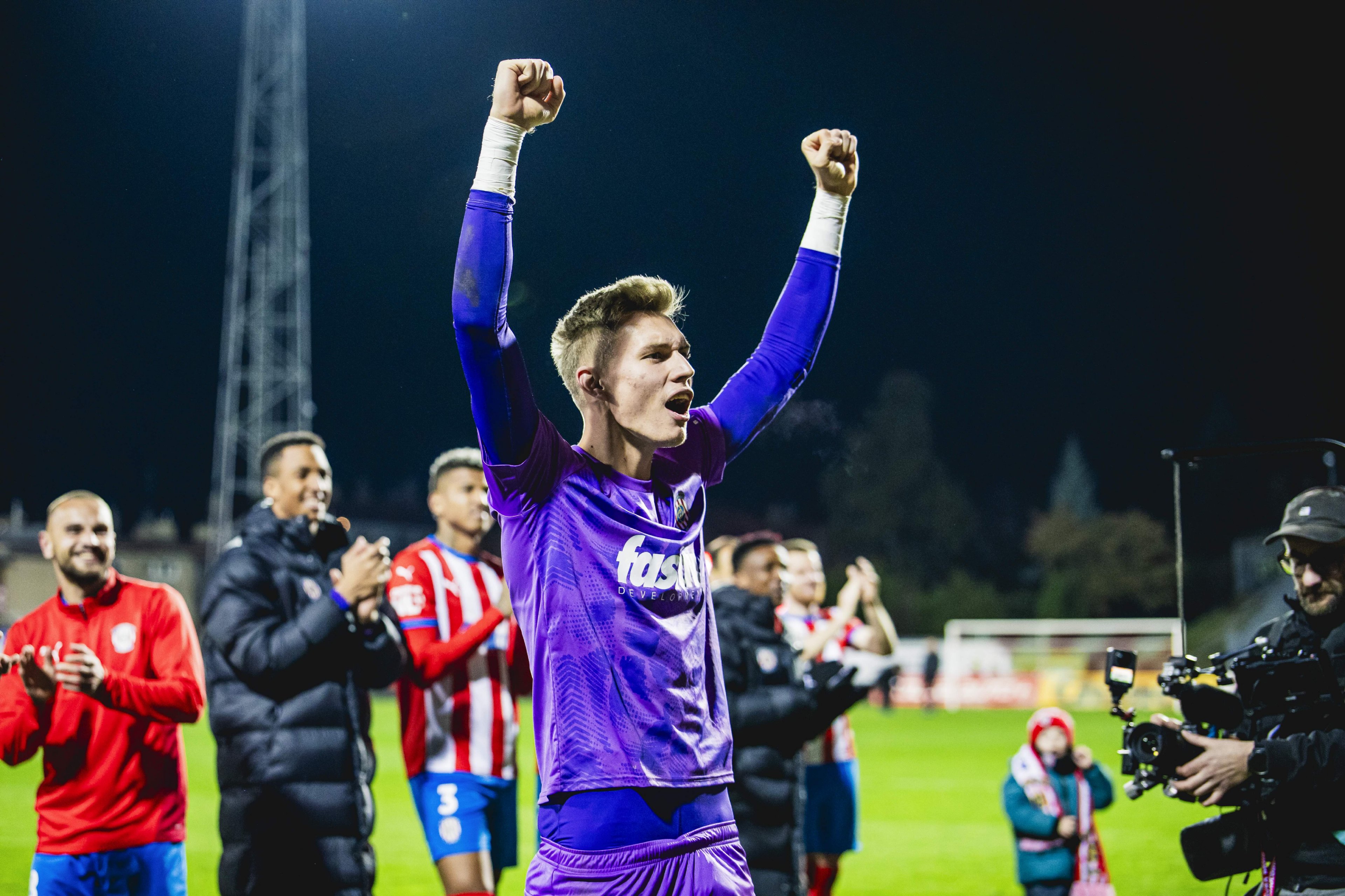 Adam Hrdina: Fanou�ci byli ��asn�, takovou atmosf�ru jsem tu je�t� neza�il