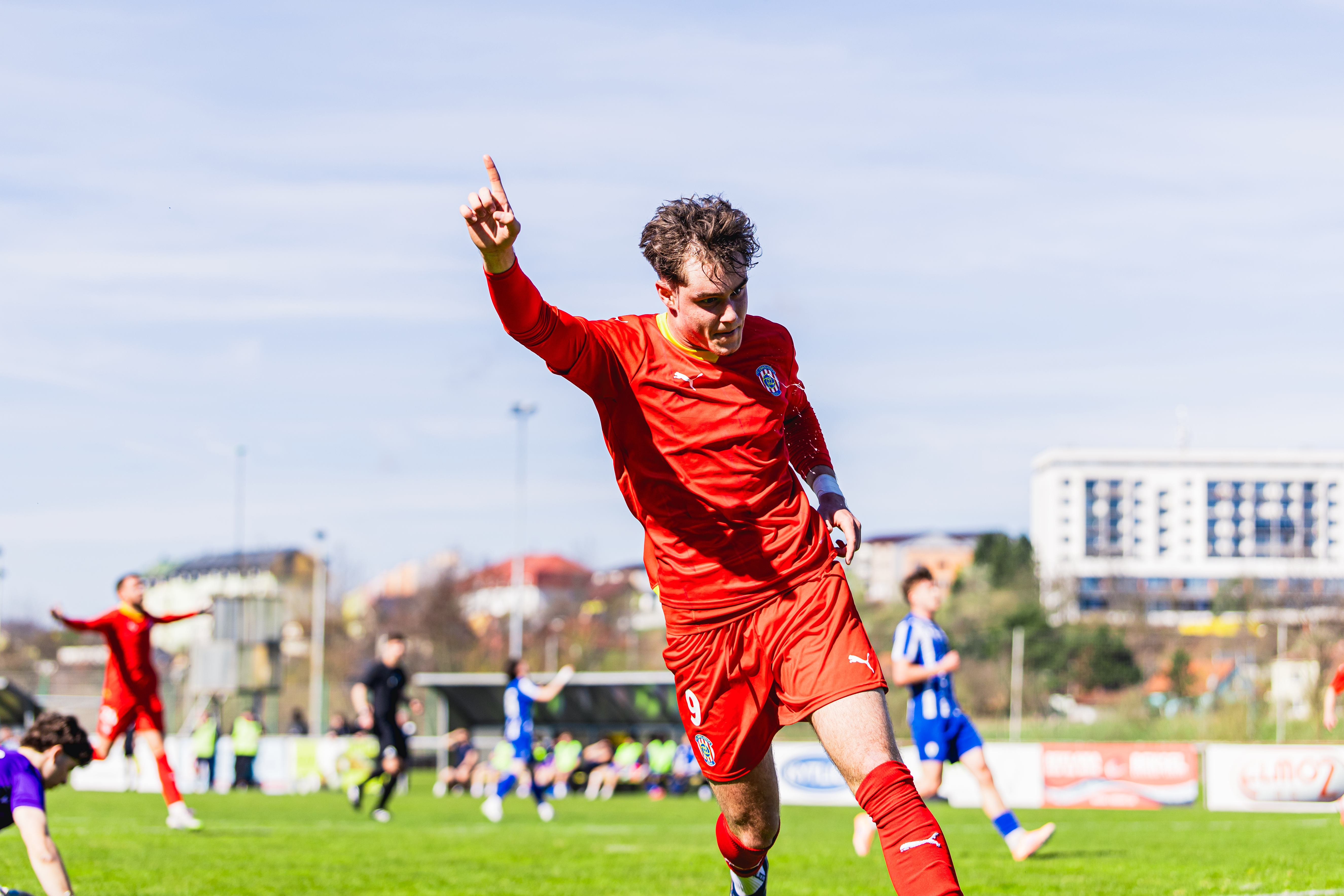 B-t�m zp�t na v�t�zn� vln�, doma si jasn� poradil s V�tkovicemi