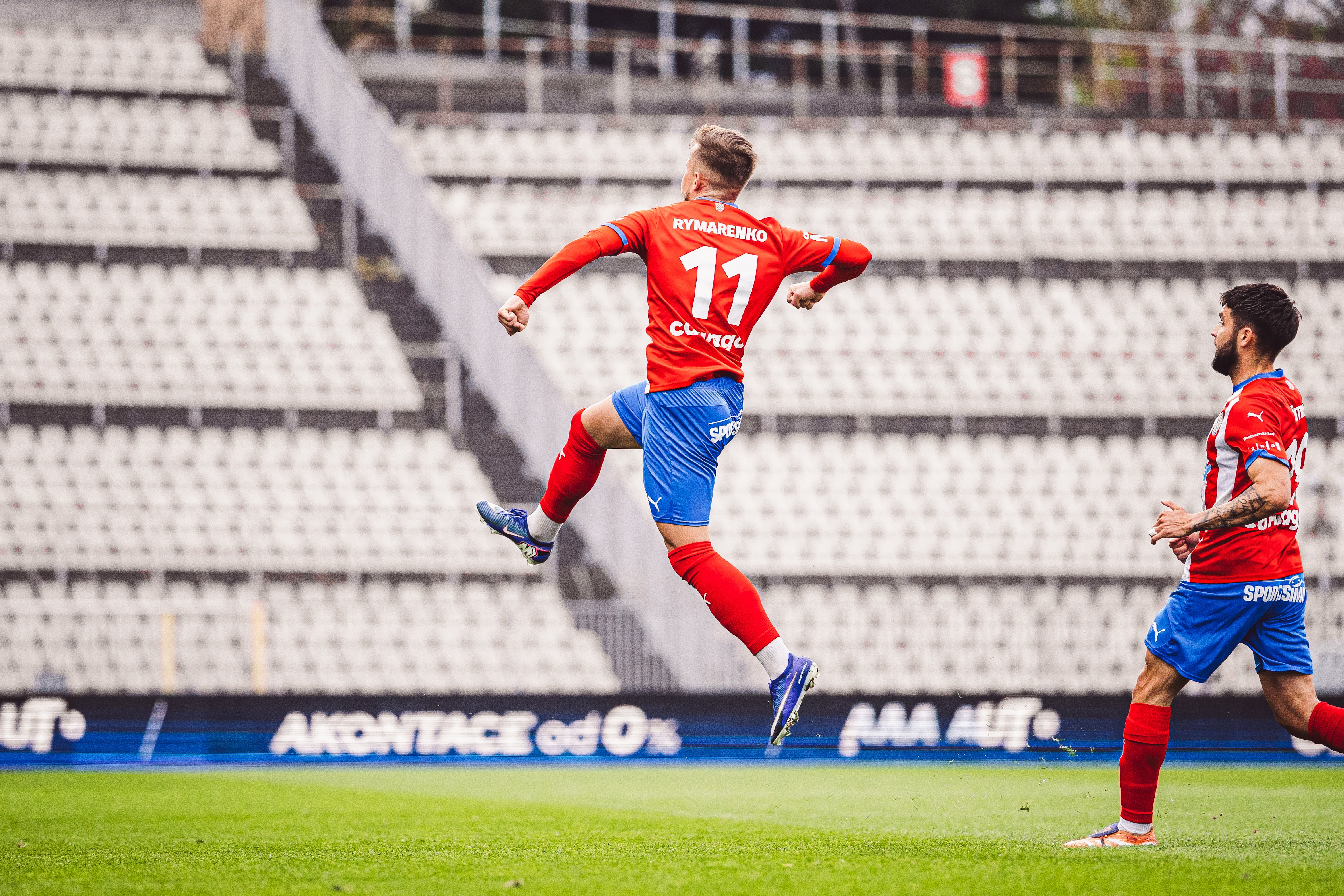 Dal�� d�le�it� v�hra! T�sn� triumf nad �i�kovem trefil Rymarenko