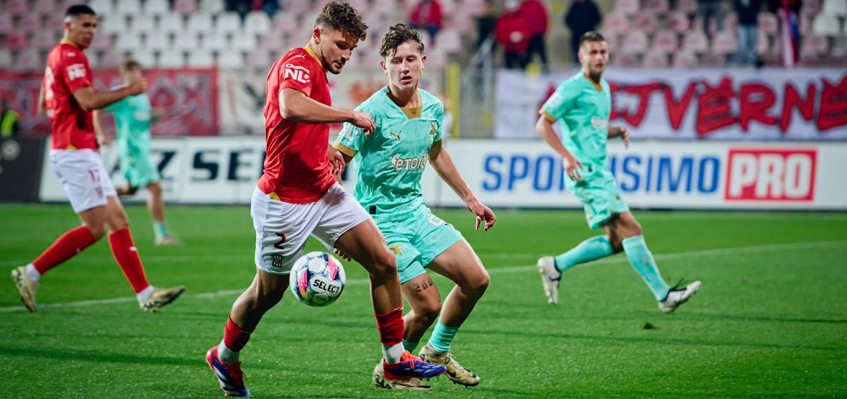 Zbrojovka se lou�� s �imonem Mi�udou a Carlem Matekovi�em 