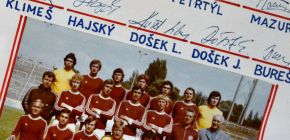 P�ed �ty�iceti lety dobyla Zbrojovka titul mistr� republiky!