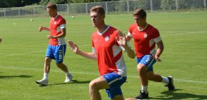 SOUHRN: Zbrojov�ci na hostov�n� - G�� a Vintr sk�rovali