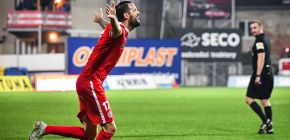 Luk� Magera ozdobil n�vrat g�lem. Kluci hr�li par�dn�, chv�l�