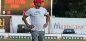 Tren�r Pivarn�k po utk�n� na �i�kov�