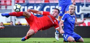 Na g�l u� jsem �ekal dlouho, usm�v� se Zikl po Jihlav�