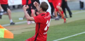 Atmosf�ra? �lov�k ani nec�til �navu, liboval si mu� utk�n� Hy�ka