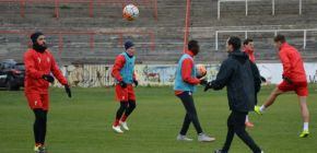 FOTO: Zbrojov�ci tr�novali Za Lu��nkami