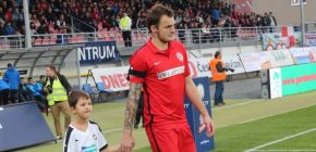 Na Jakuba �ezn��ka �ek� specifick� z�pas - m��� do rodn� P��brami