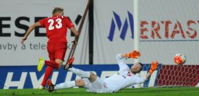 Zp�tky na v�t�zn� vln�! Zbrojovka po Ban�ku zdolala doma i Slavii