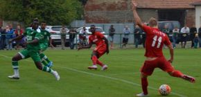 V�vra p�ed Jabloncem: Chceme, aby se z�pas div�k�m l�bil