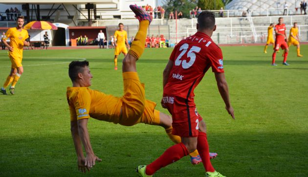 Po divok�m pr�b�hu Zbrojovka prohr�la na Dukle 4:2