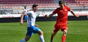 Juniorka host� Olomouc, hraje se od 15 hodin na Srbsk�