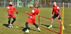 VIDEO: �tvrte�n� nohejbalov� turnaj