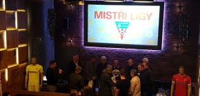 VIDEO: Galave�er ve Zlat� lodi - Zbrojovka oslavila 105. narozeniny!