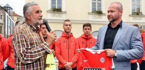 VIDEO: Druh� ro�n�k setk�n� Zbrojov�k� na Svobo��ku