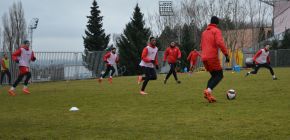 Druh� dne�n� utk�n� - mlad�� sestava uhr�la rem�zu s Hradcem Kr�lov�