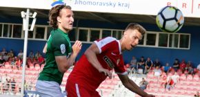 Zbrojovka prohr�la s Jabloncem a na nesestupov� p���ky ztr�c� �est bod�