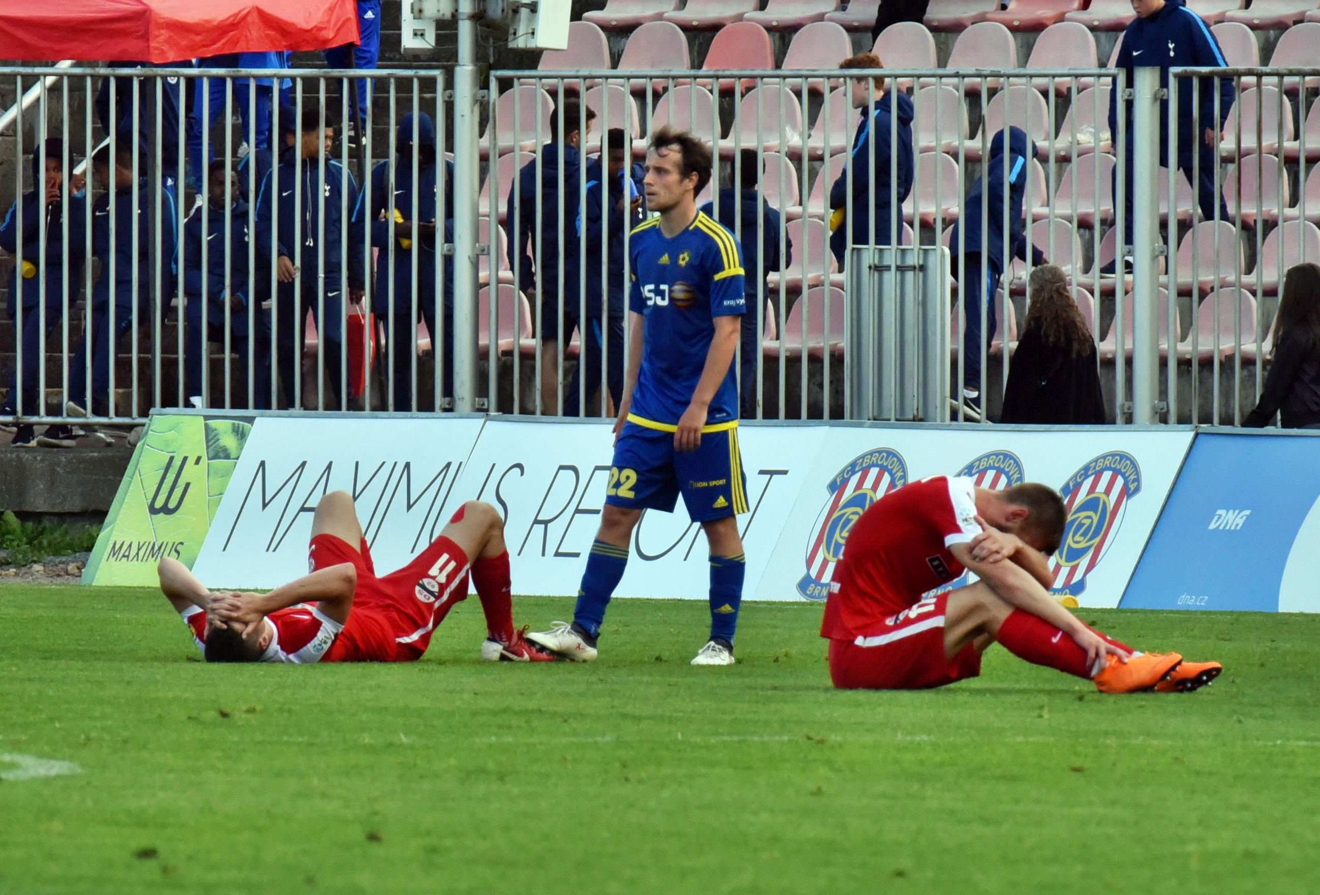 Zbrojovka nedok�zala porazit Jihlavu a sestupuje do druh� ligy