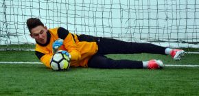 Tr�ninky s ��kem? Obrovsk� zku�enost do budoucna, hl�s� talentovan� g�lman Stejskal