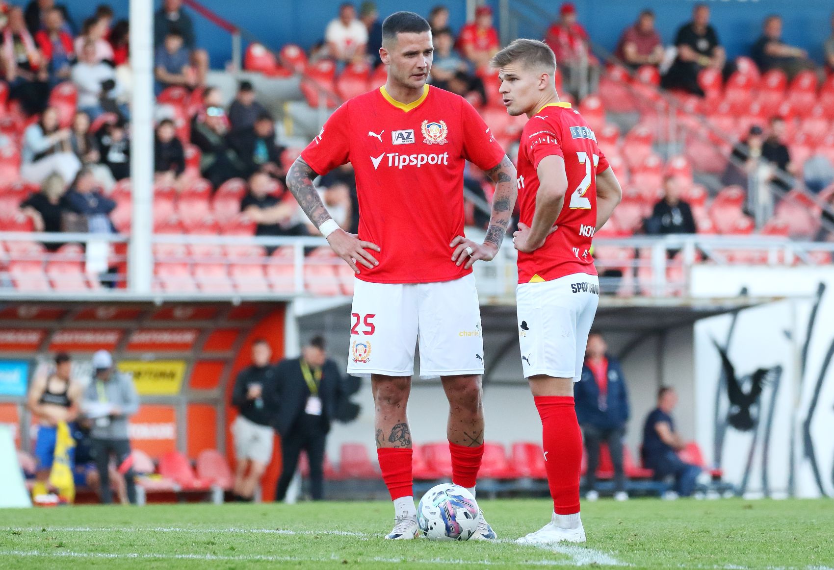 VIDEO: Jasn� g�l, m�l jsem to d�t, mrzelo Poto�n�ho