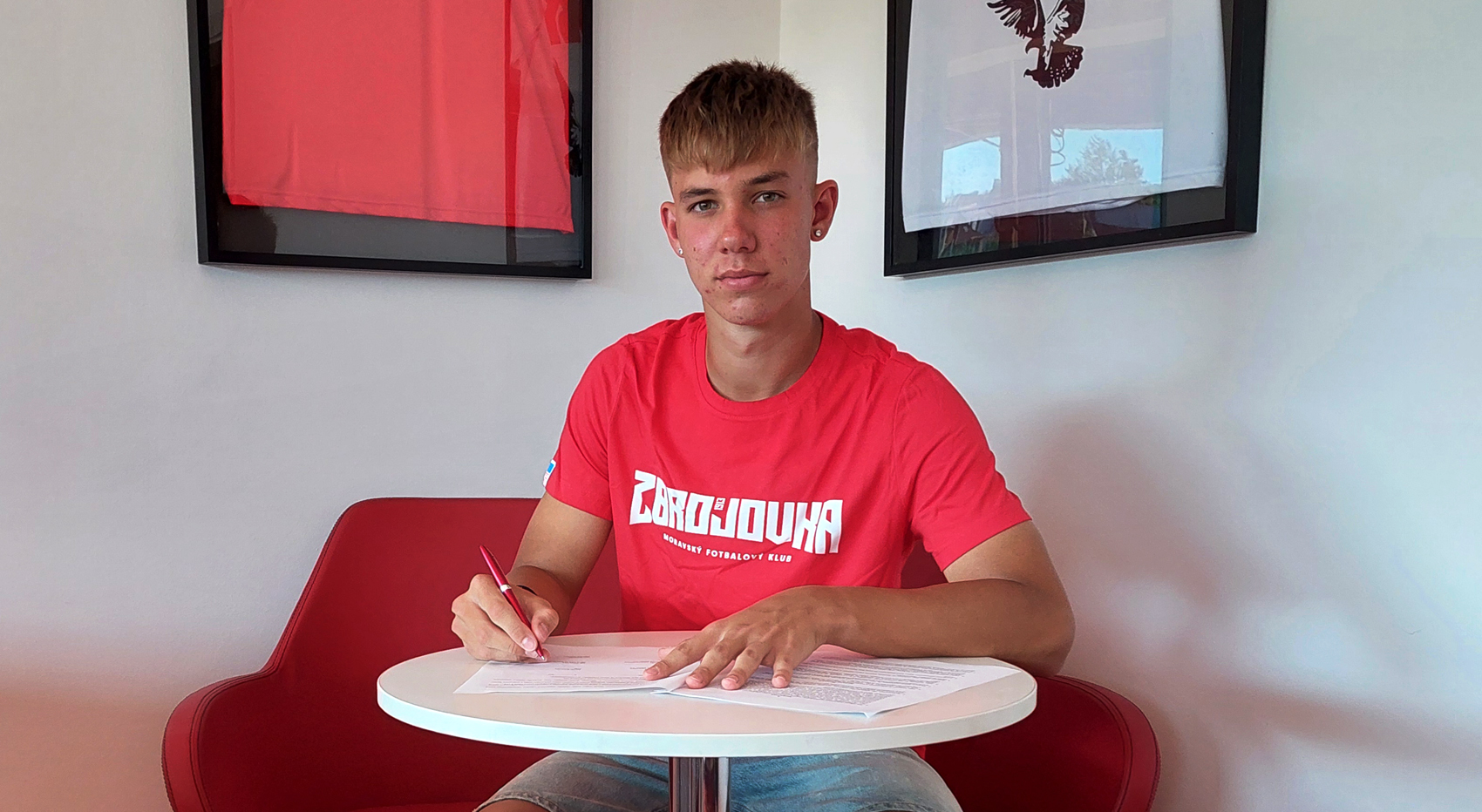 Daniel �vancara prodlou�il ve Zbrojovce smlouvu!