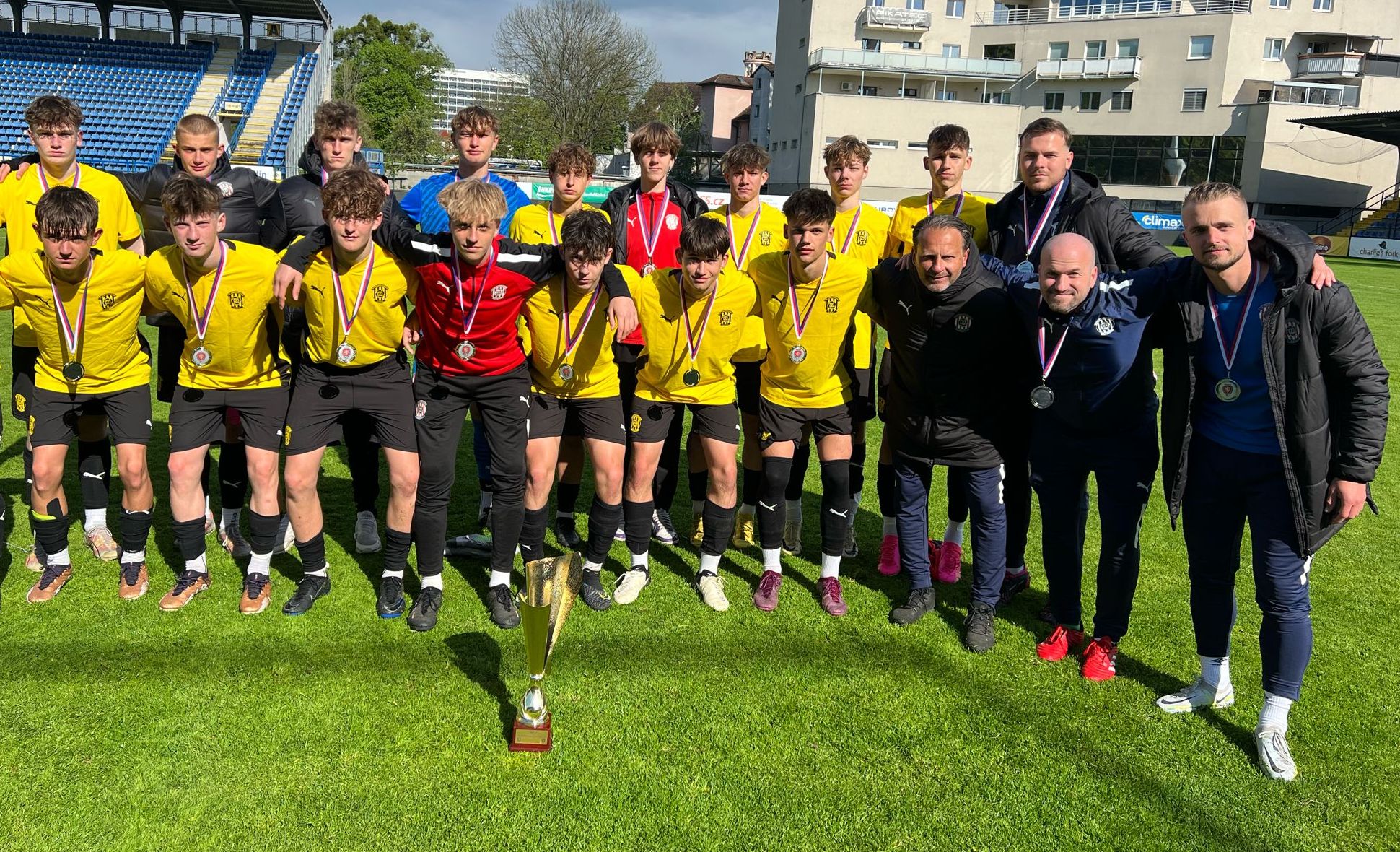 U16: V Mare�kov� memori�lu druz�