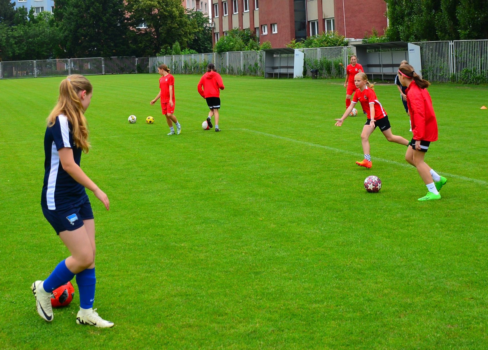 Mlad� Zbrojova�ky tr�novaly s hr��kami Herthy Berl�n