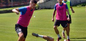 Zbrojovka testuje slovensk�ho z�lo�n�ka Adri�na �erm�ka