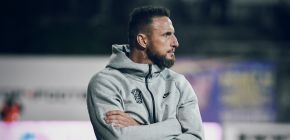 Tren�r �ustr po v�t�zn�m utk�n� v Chrudimi