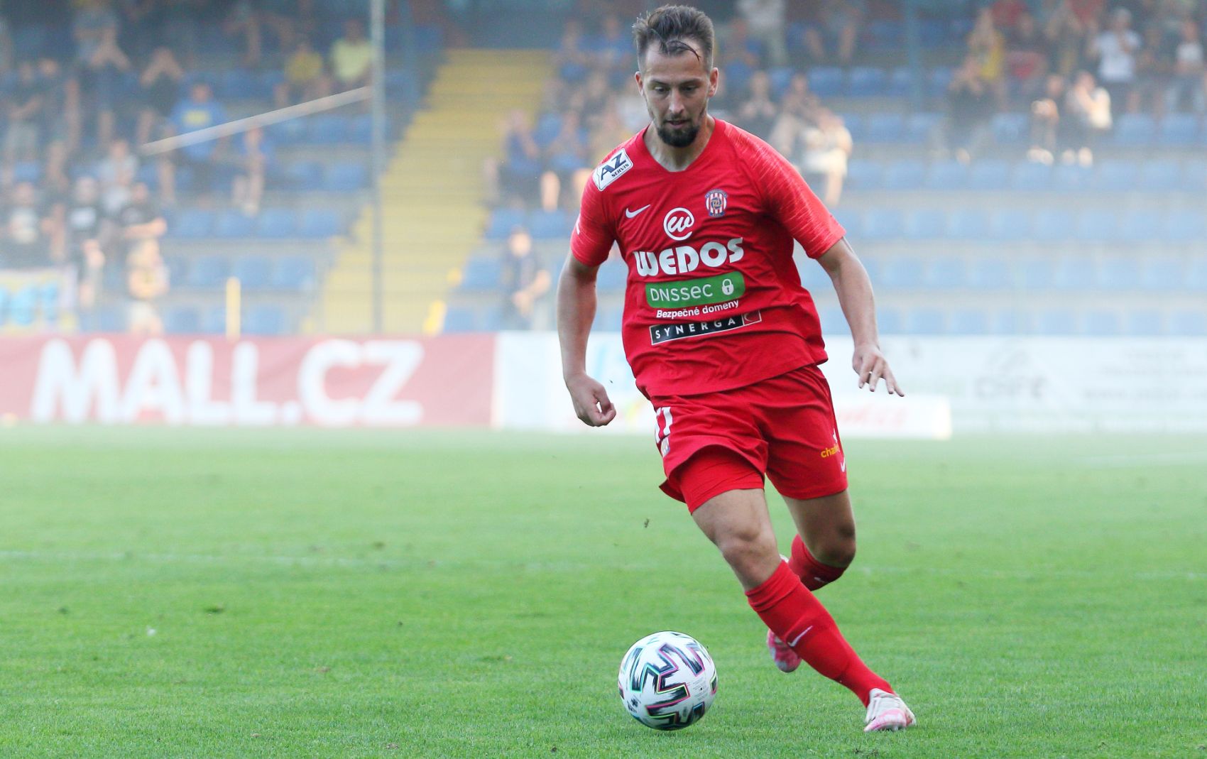 Adam Fousek: N�lada je te� lep��, ale z�st�v�me nohama na zemi