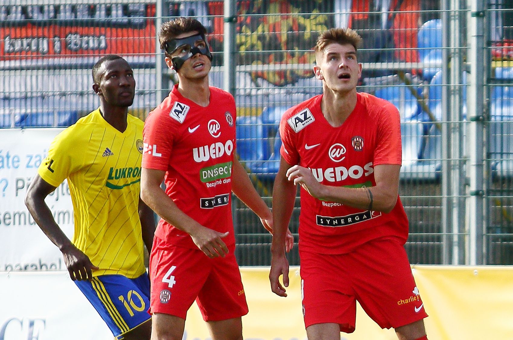 Mohli jsme pom��let na lep�� v�sledek, mrzelo Hlavicu po premi��e