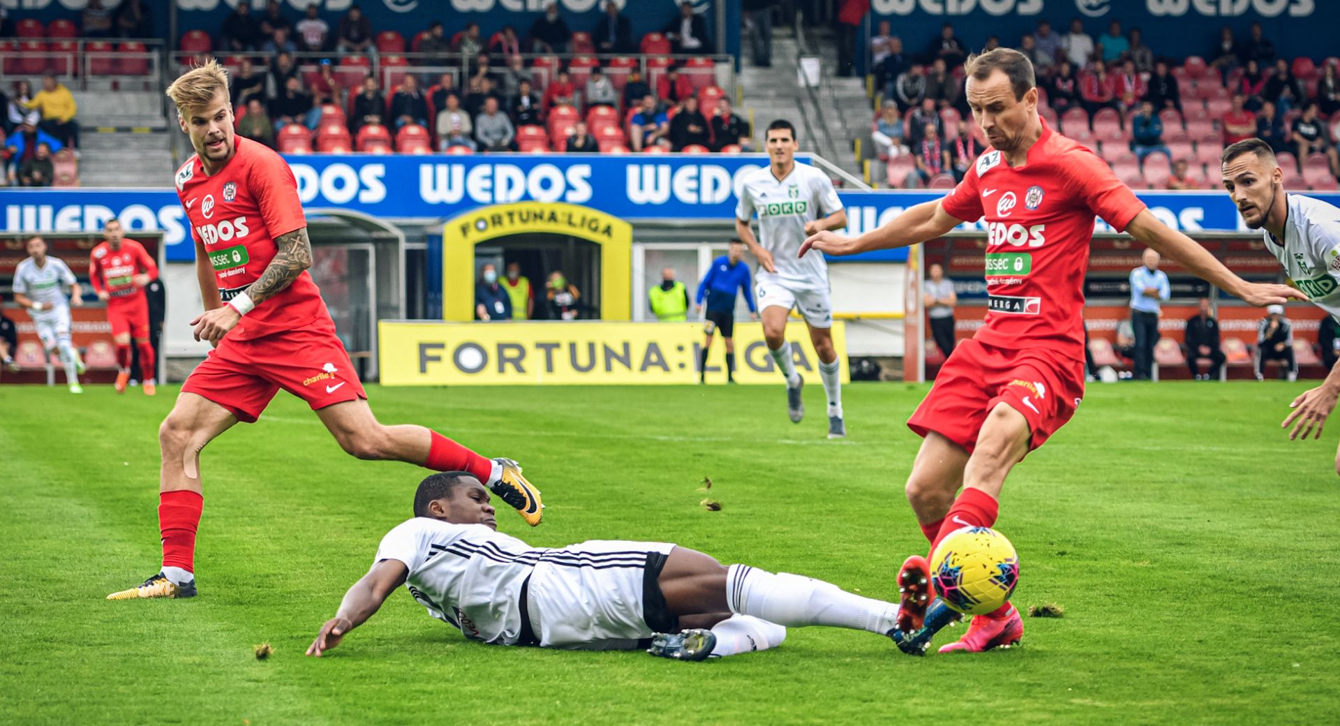 Bez g�lu se nevyhr�v�. Karvin� vy�kolila Zbrojovku v prom��ov�n� �anc�