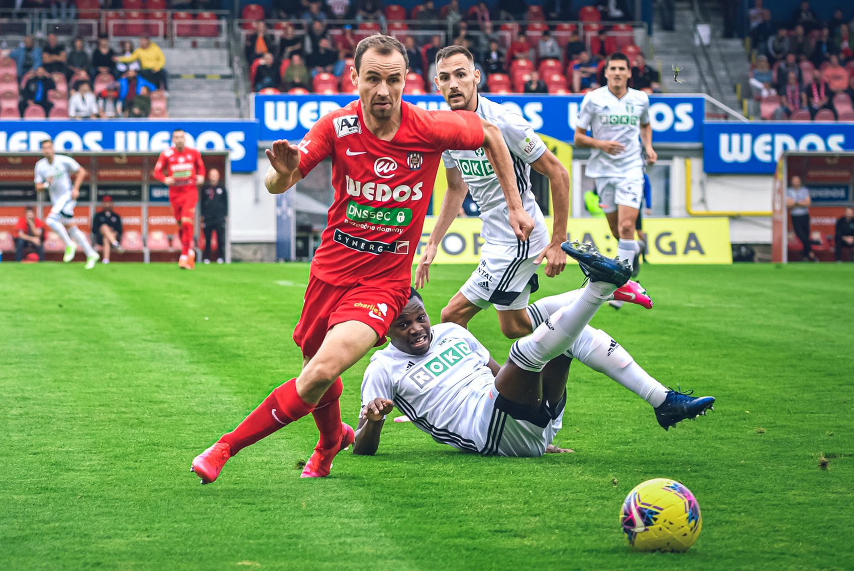 Ve volnu se v�nuju hlavn� rodin�, hl�s� dvojn�sobn� otec Moravec