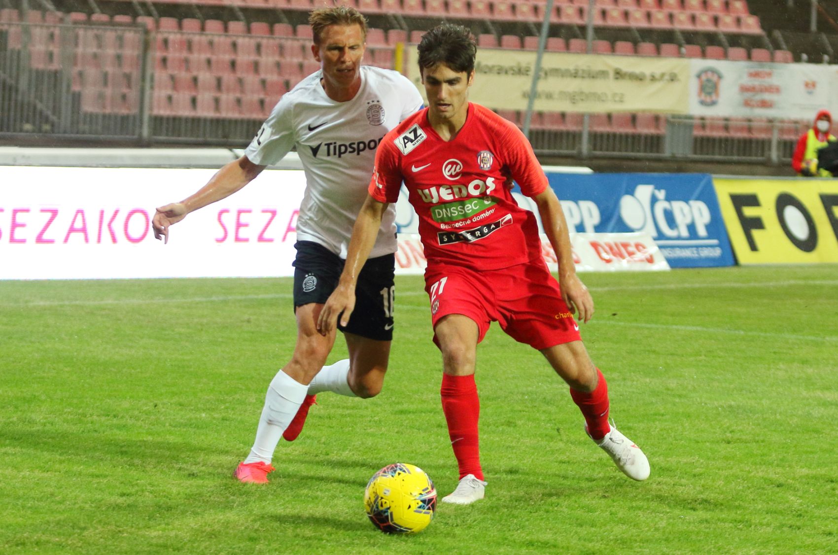 Vstup do ligy nevy�el, Zbrojovka podlehla pra�sk� Spart�