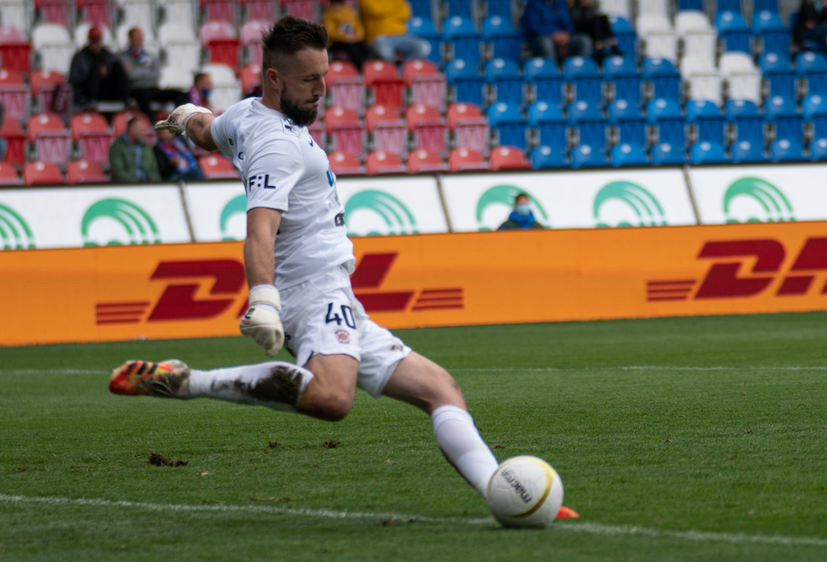 �ustr: Mrz� m� druh� g�l, mohli jsme kousat v�c