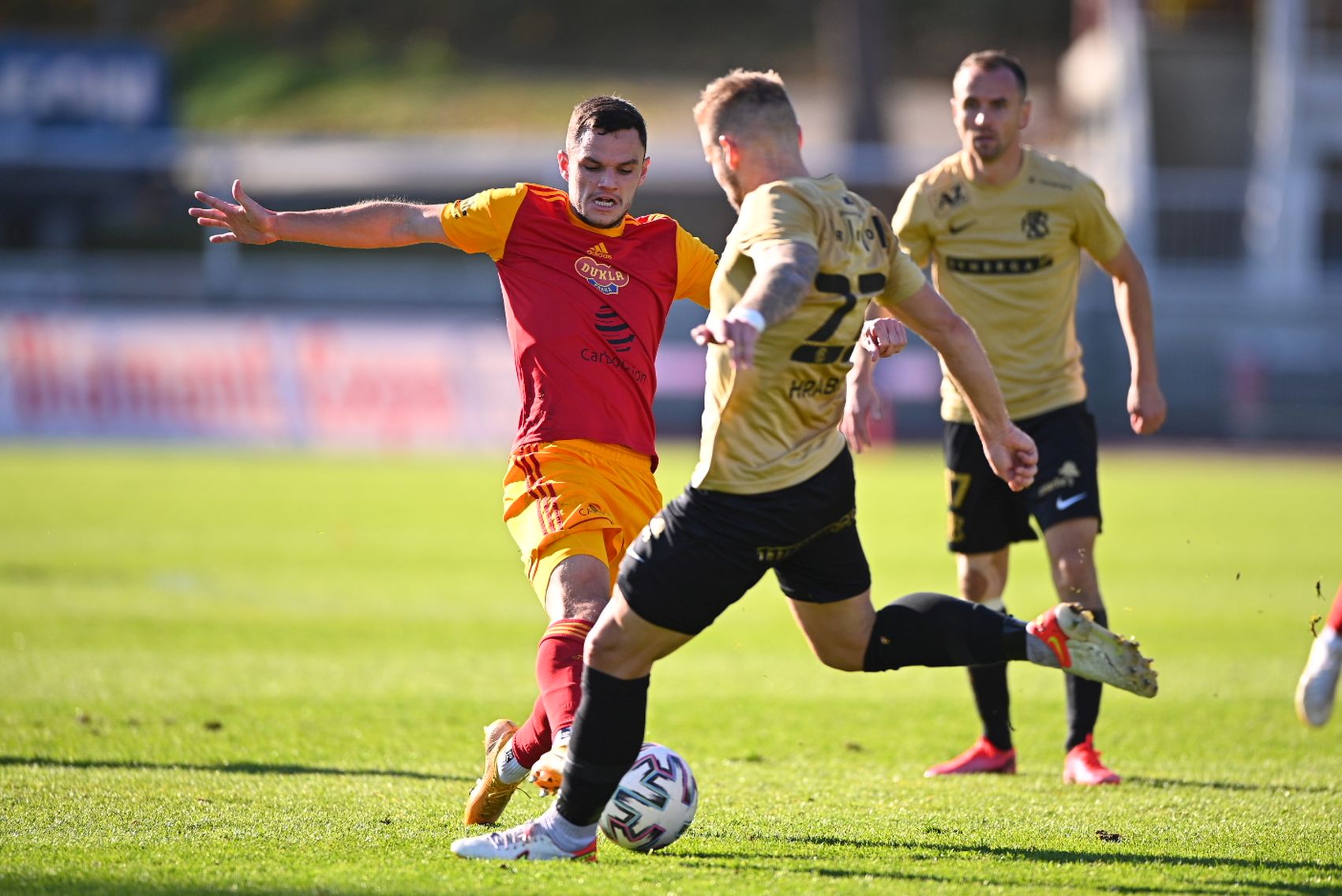 VIDEO: Sest�ih utk�n� na Dukle