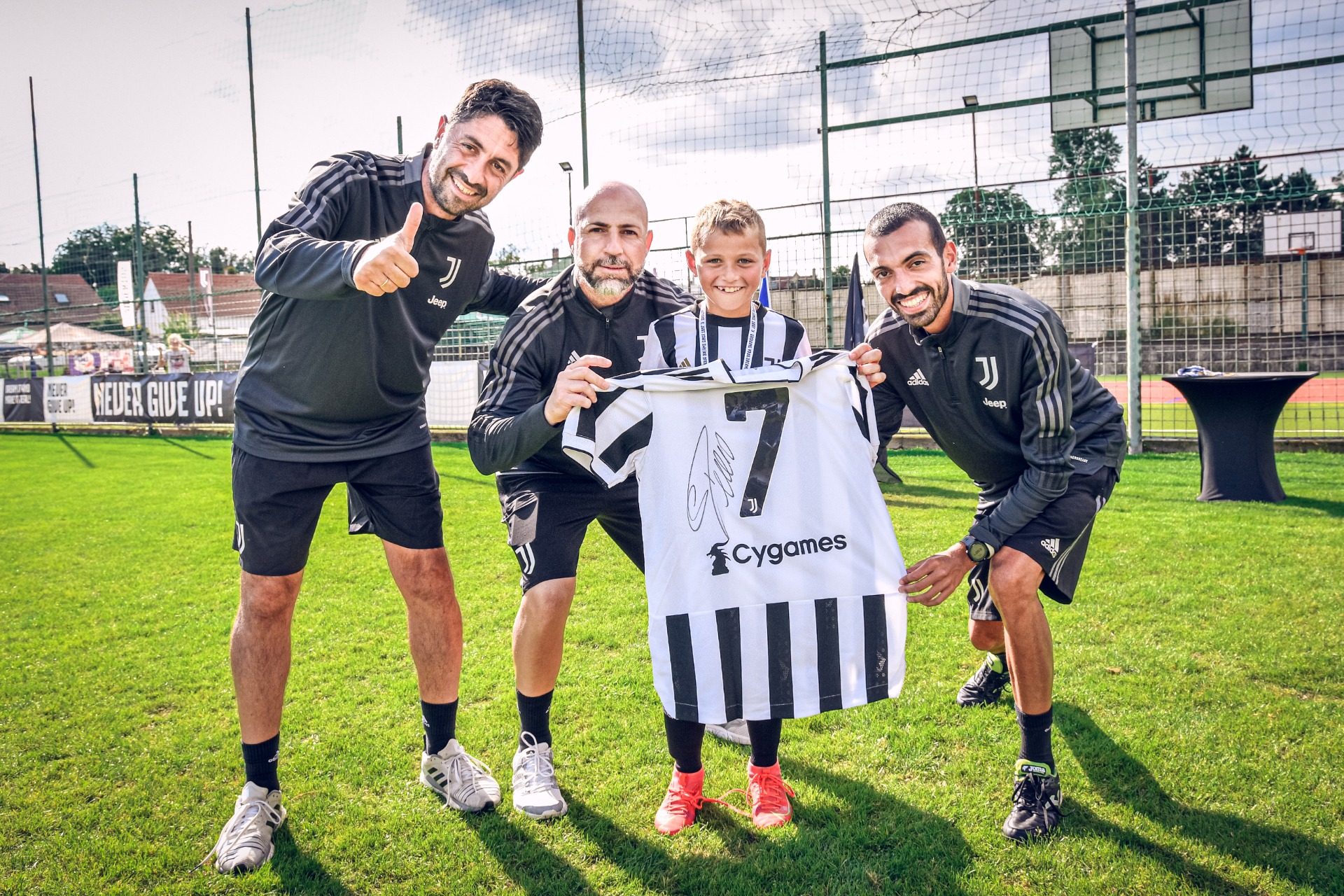 U9: Hr��i p��pravek jsou odm�n�ni za letn� d�inu