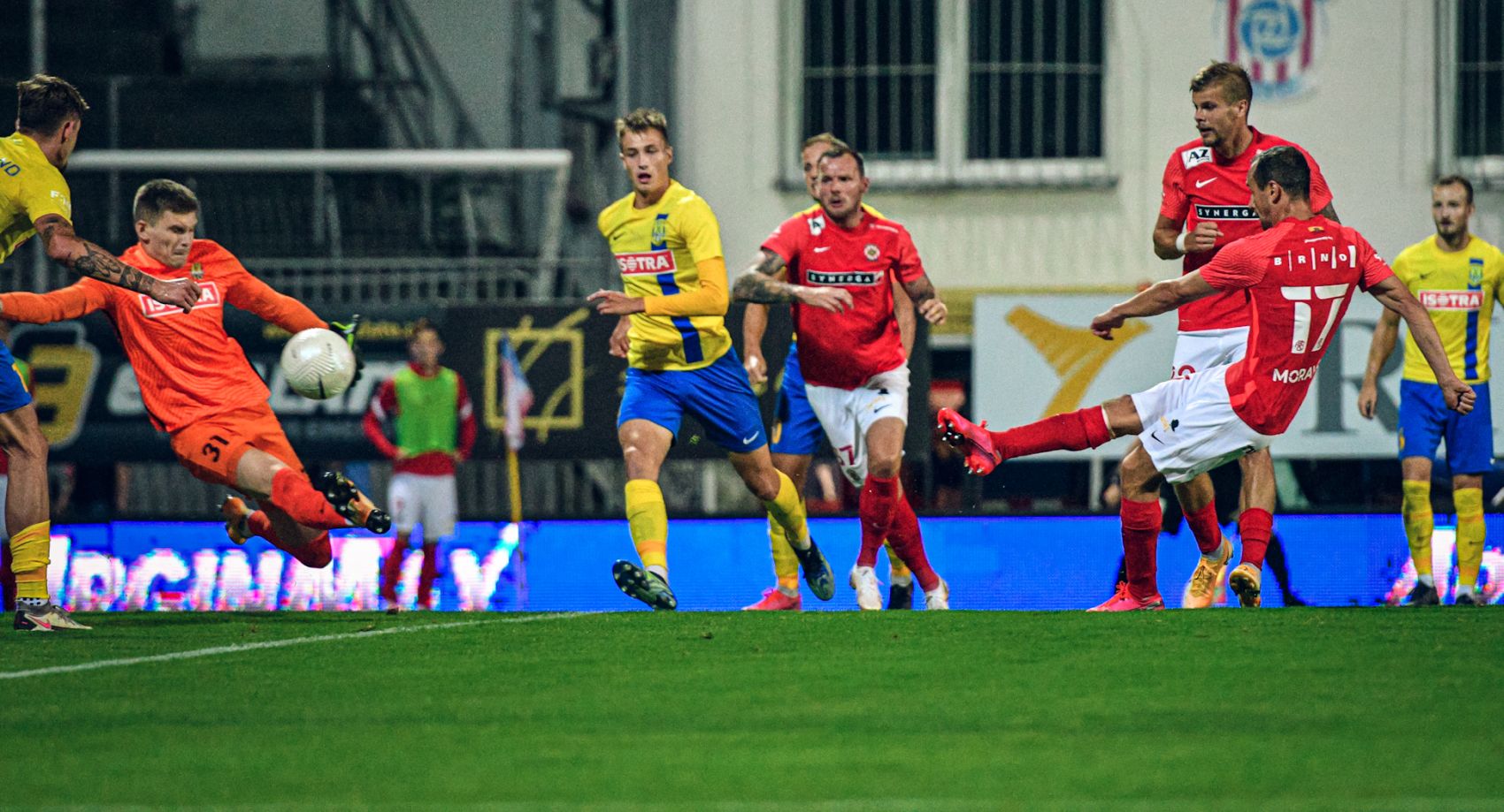 VIDEO: Je�t� n�s �ek� hodn� pr�ce, uv�domuje si Moravec