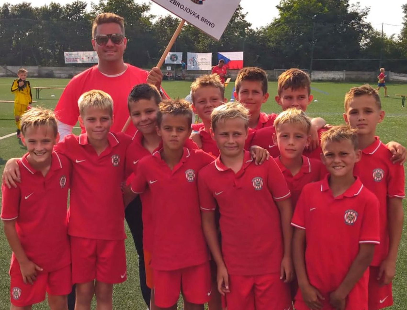 Dom��v sen - na charitativn�m turnaji skon�ila Zbrojovka druh�