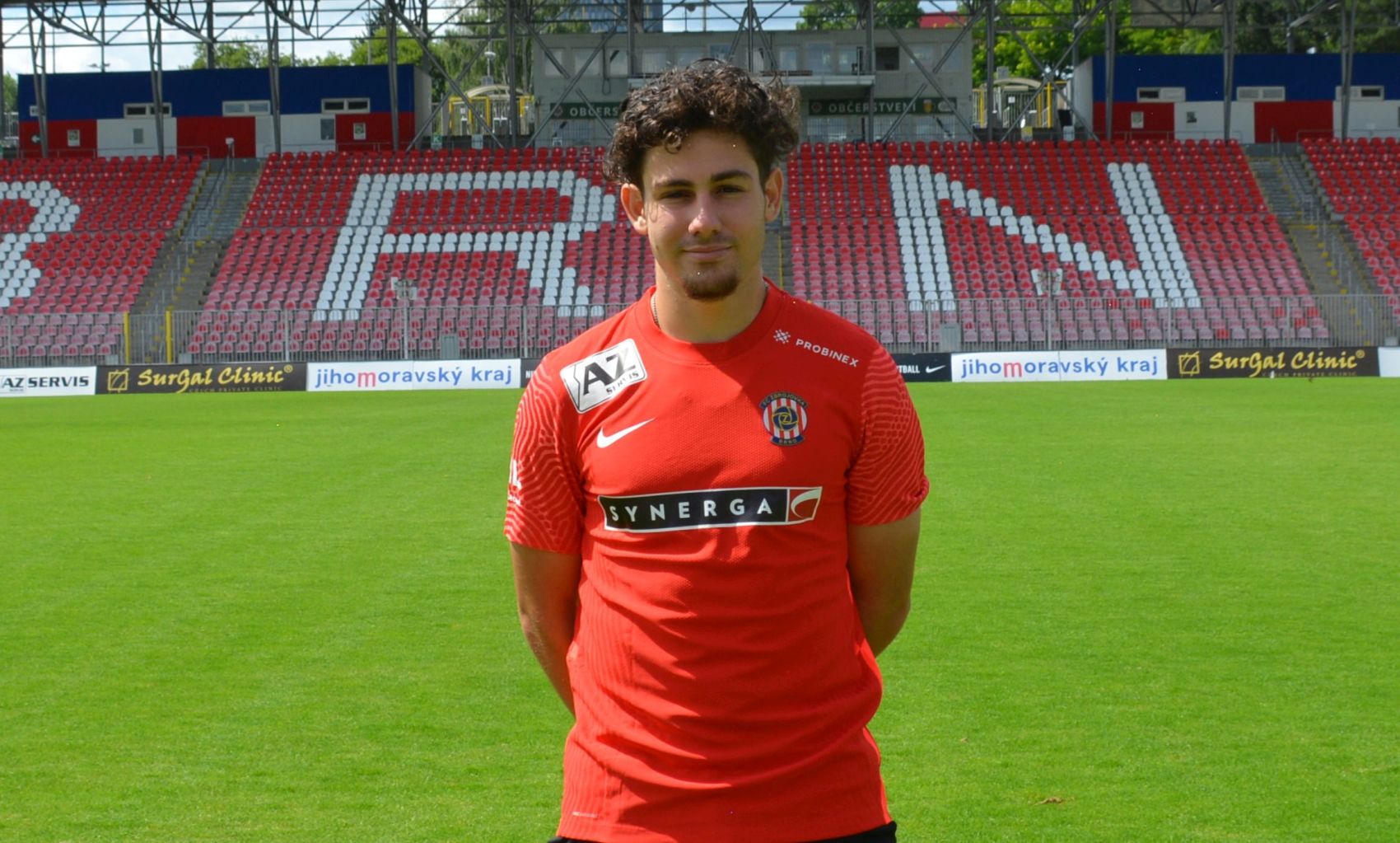 B��ko zah�j� divizn� boje i s Australanem Yosim