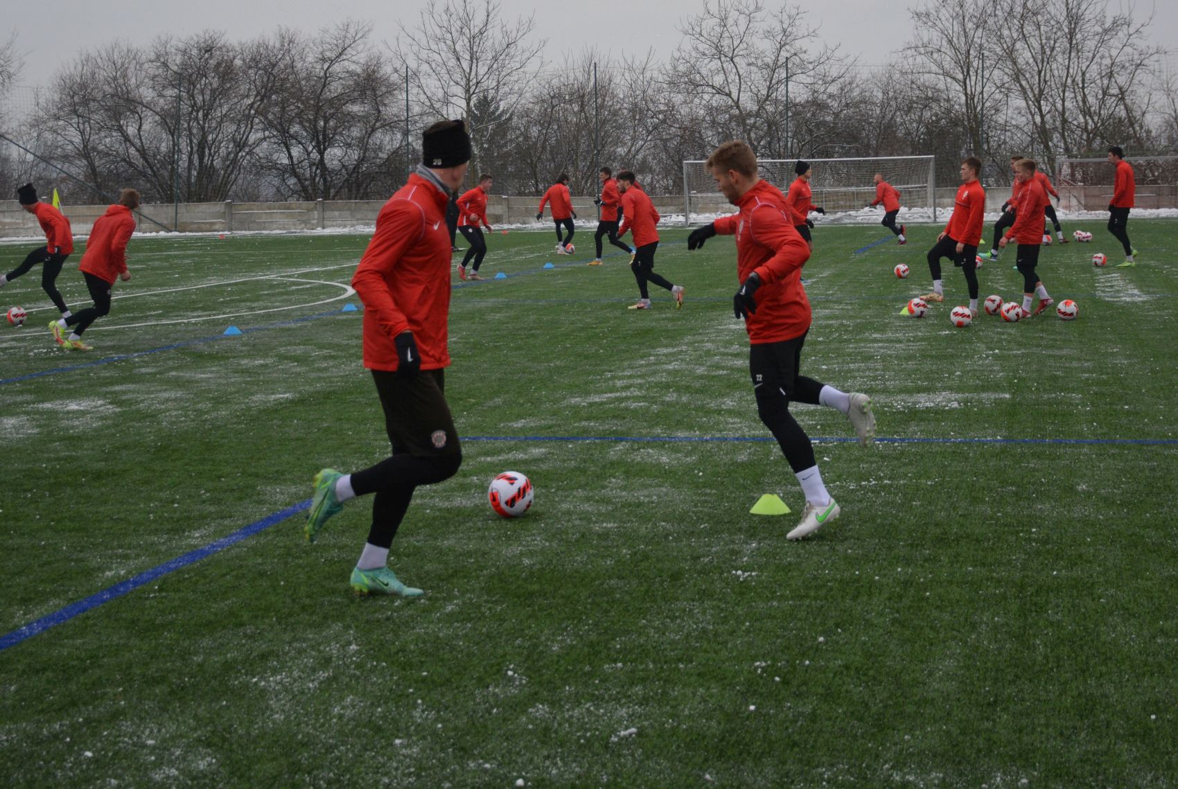 VIDEO: Prvn� tr�nink leto�n� zimy