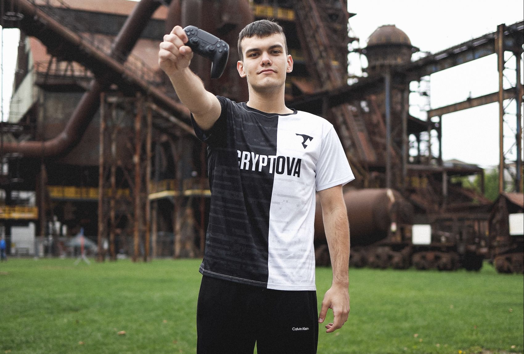 E:LIGA: Zbrojovka skon�ila p�t�