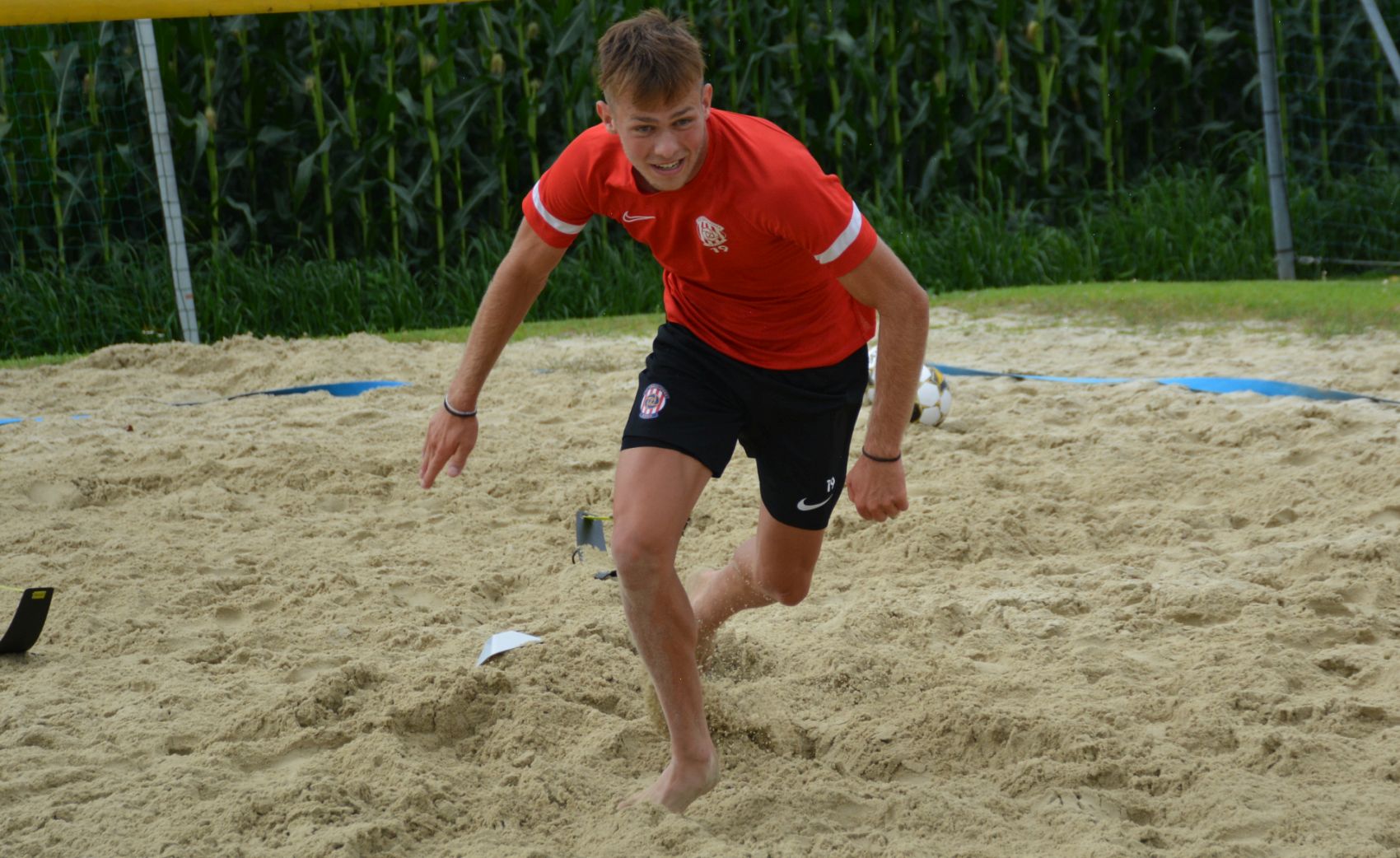 VIDEO: Druh� den na soust�ed�n�